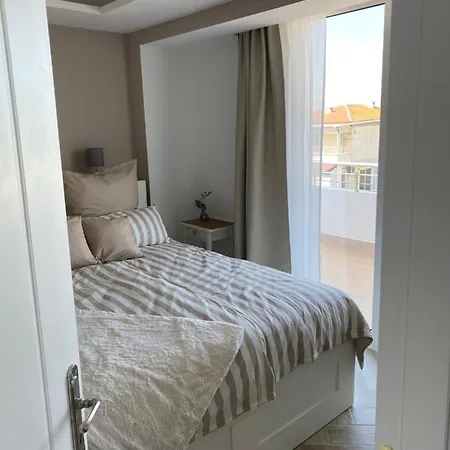 Loft In Durres Mit Meerblick *